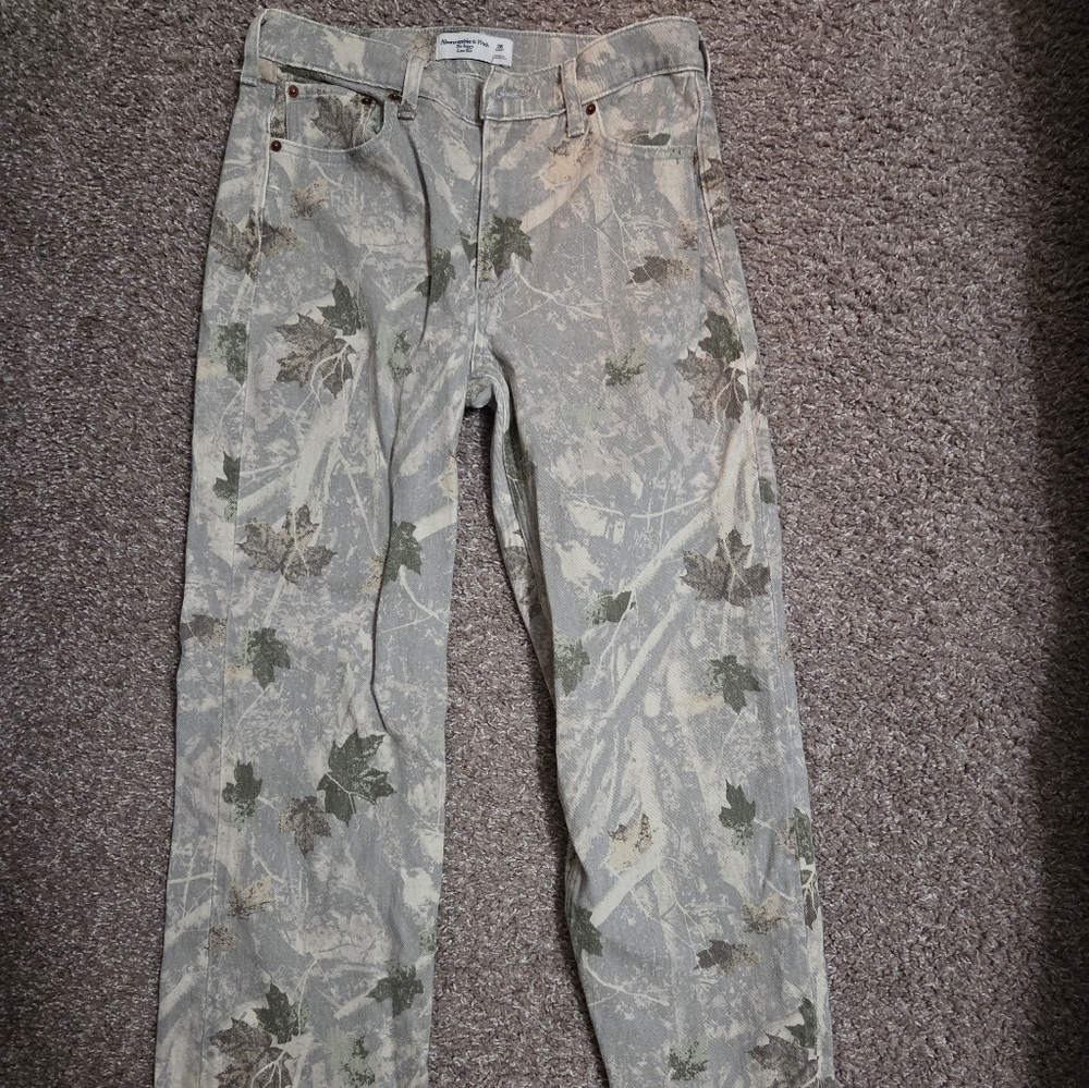 Abercrombie & Fitch Camouflage Leaf Straight Leg Jeans - Gray and Green